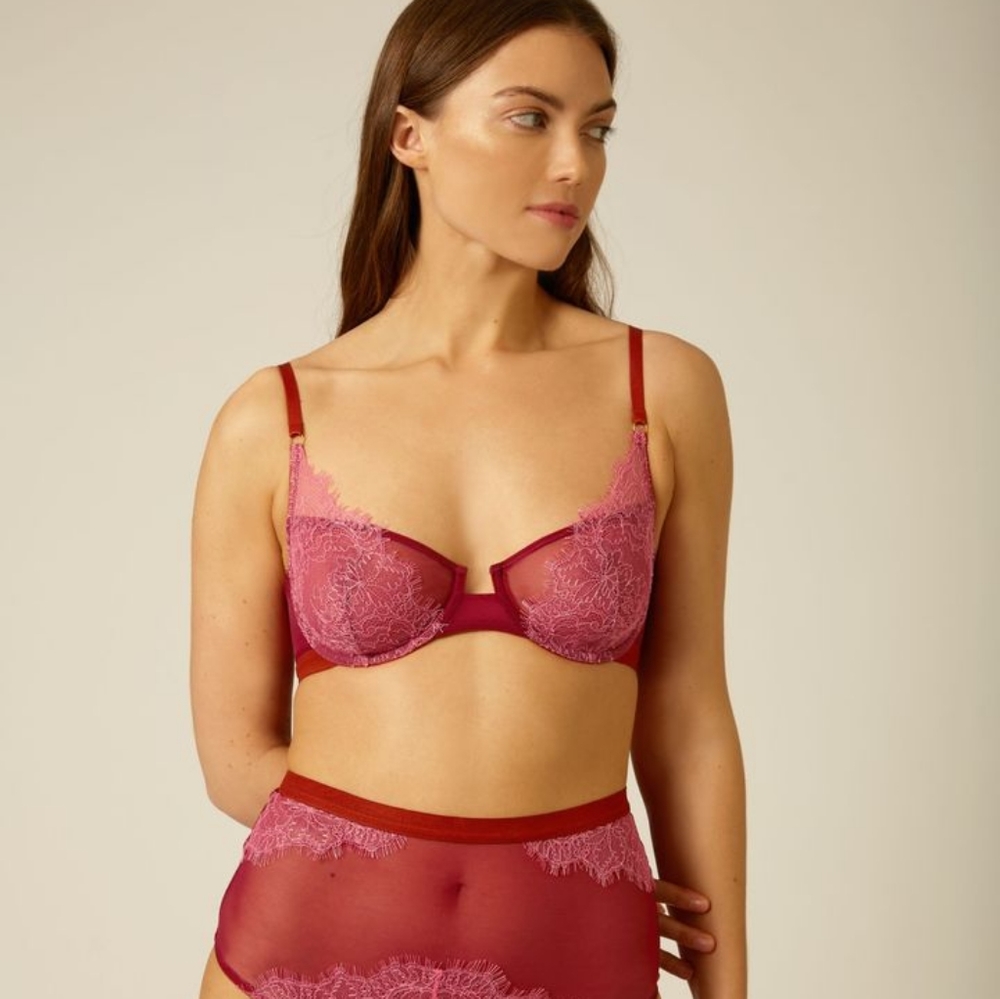 Dora Larsen Ana Underwire Balconette Bra in 32D